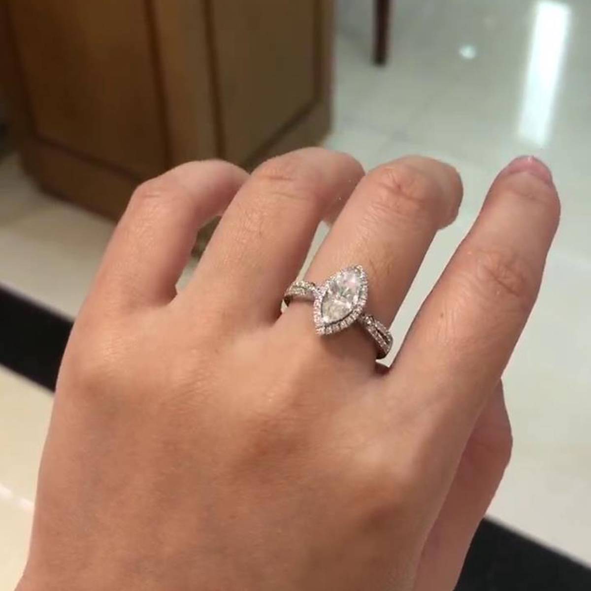 Horse Eye Round Bag Women's Ring S925 Silver Plated Platinum Customized Selection Main Stone Moissanite 1.0ct/Sub Stone Cubic Zirconia